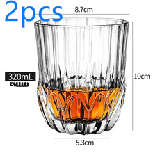 Lade das Bild in den Galerie-Viewer, Whisky Gläser
