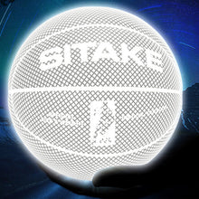 Lade das Bild in den Galerie-Viewer, Reflektierender Basketball
