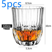 Lade das Bild in den Galerie-Viewer, Whisky Gläser
