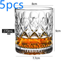 Lade das Bild in den Galerie-Viewer, Whisky Gläser

