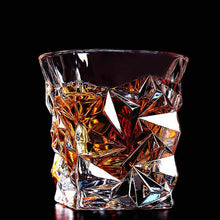 Lade das Bild in den Galerie-Viewer, Whiskey Gläser
