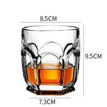 Lade das Bild in den Galerie-Viewer, Whiskey Gläser
