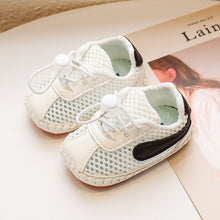 Lade das Bild in den Galerie-Viewer, Anti-Rutsch Baby Sandalen
