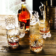 Lade das Bild in den Galerie-Viewer, Whiskey Gläser
