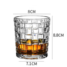 Lade das Bild in den Galerie-Viewer, Whiskey Gläser

