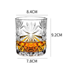 Lade das Bild in den Galerie-Viewer, Whiskey Gläser
